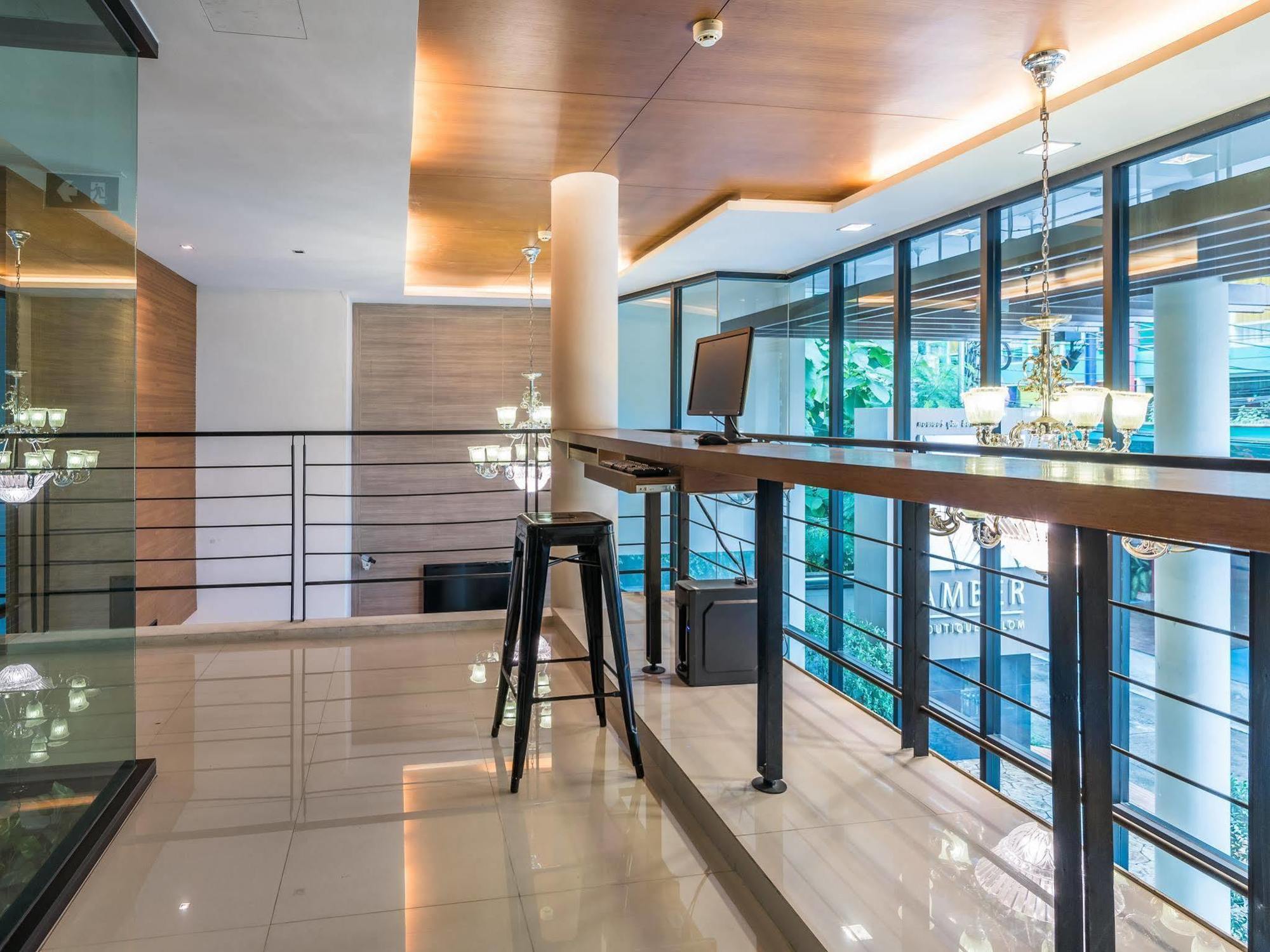 Amber Boutique Silom Hotel Bangkok Bagian luar foto