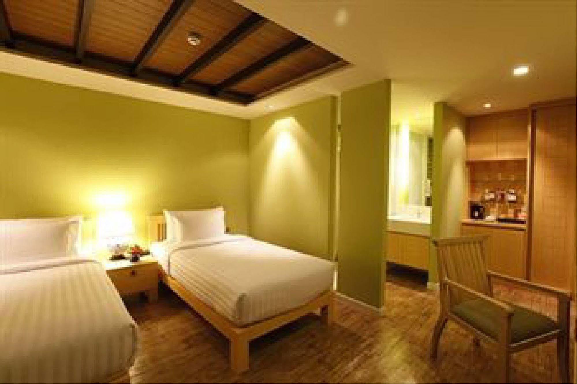 Amber Boutique Silom Hotel Bangkok Bagian luar foto